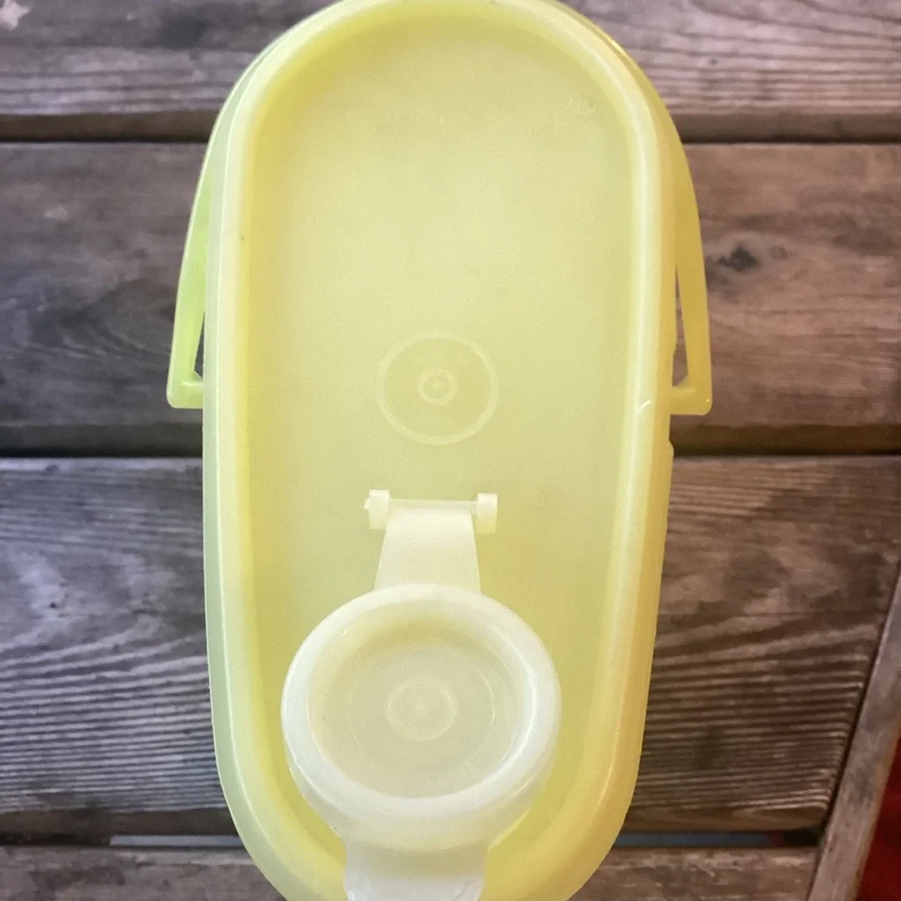 Tupperware Vintage Beverage Buddy Pitcher in yellow - 2 quart capacity